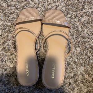 Express sandals
